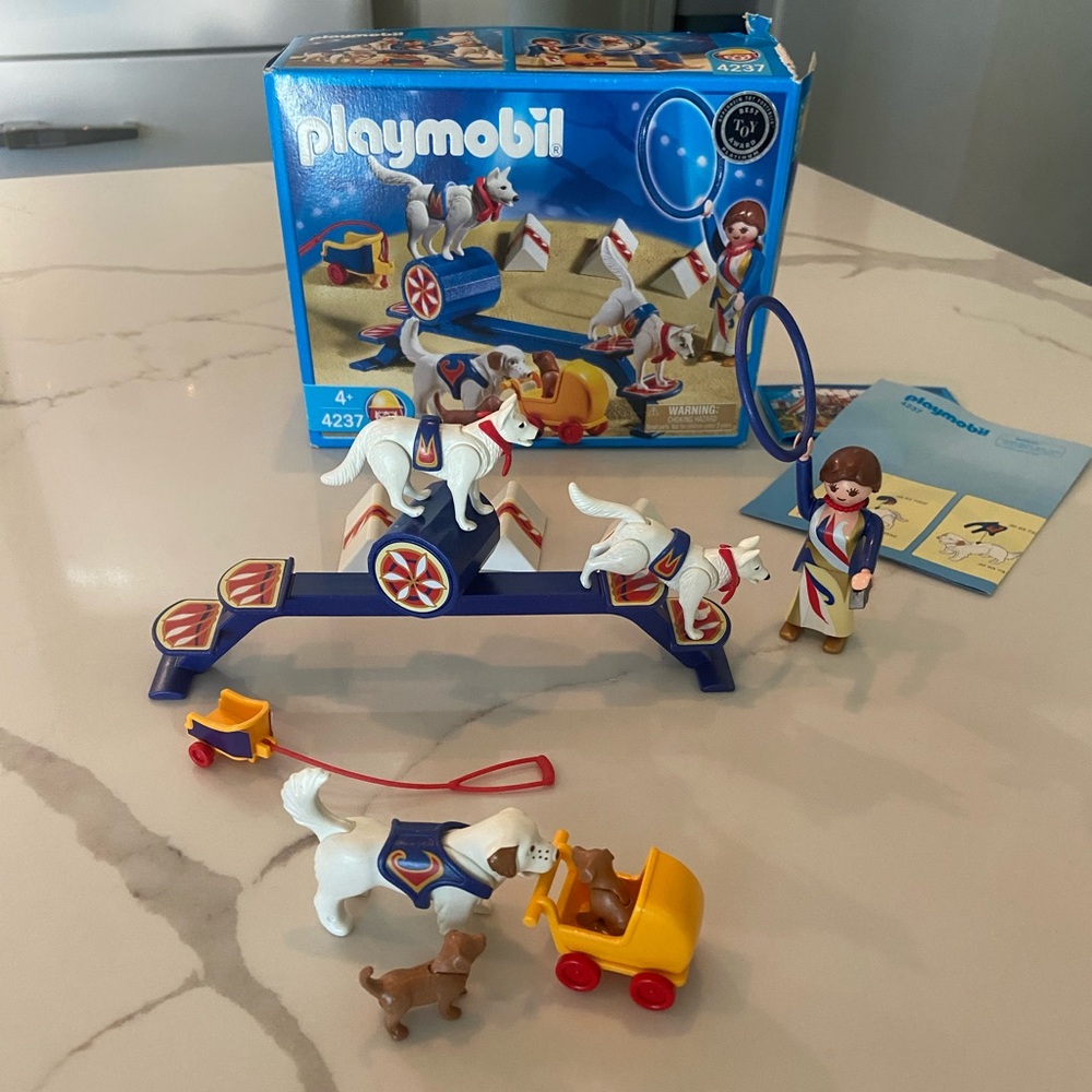 Playmobil Circus Dog Show - Picture 2 of 5
